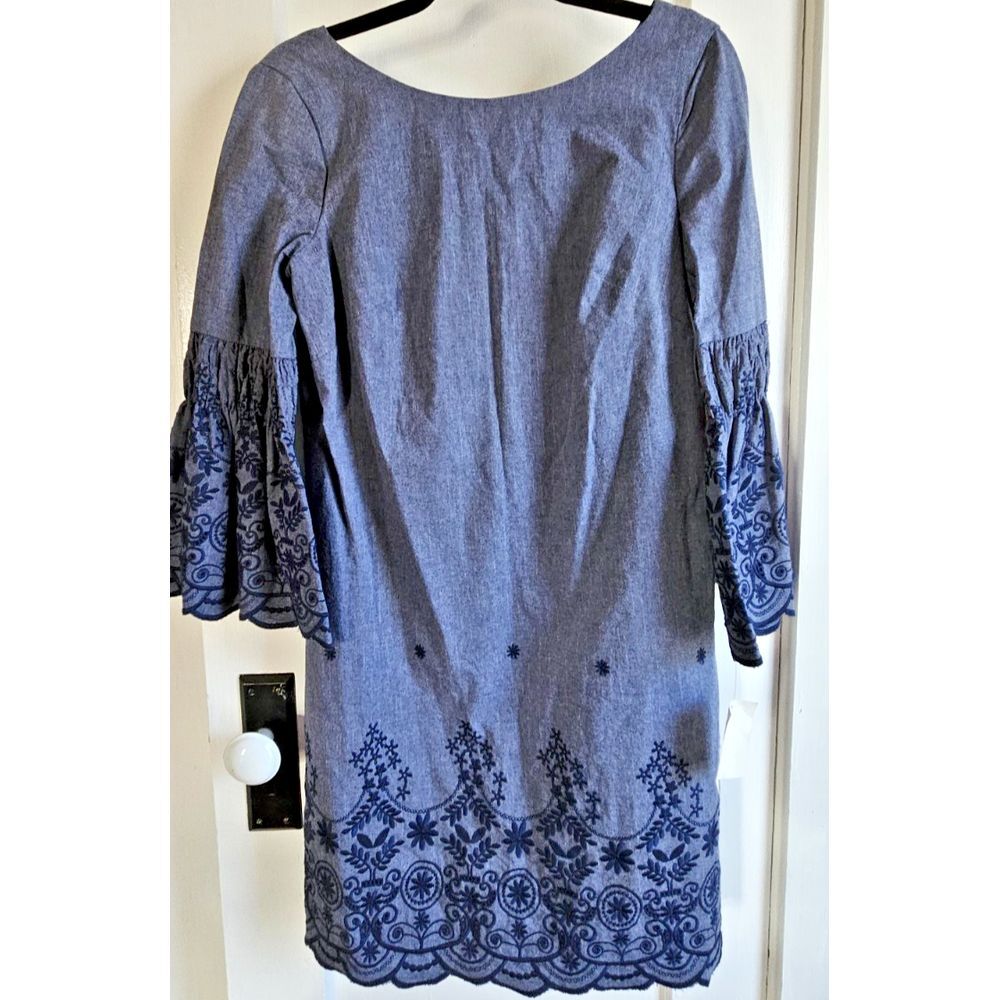 NWT Eliza J blue chambray embroidered 3/4 bell sleeve boat neck lined dressSz 4